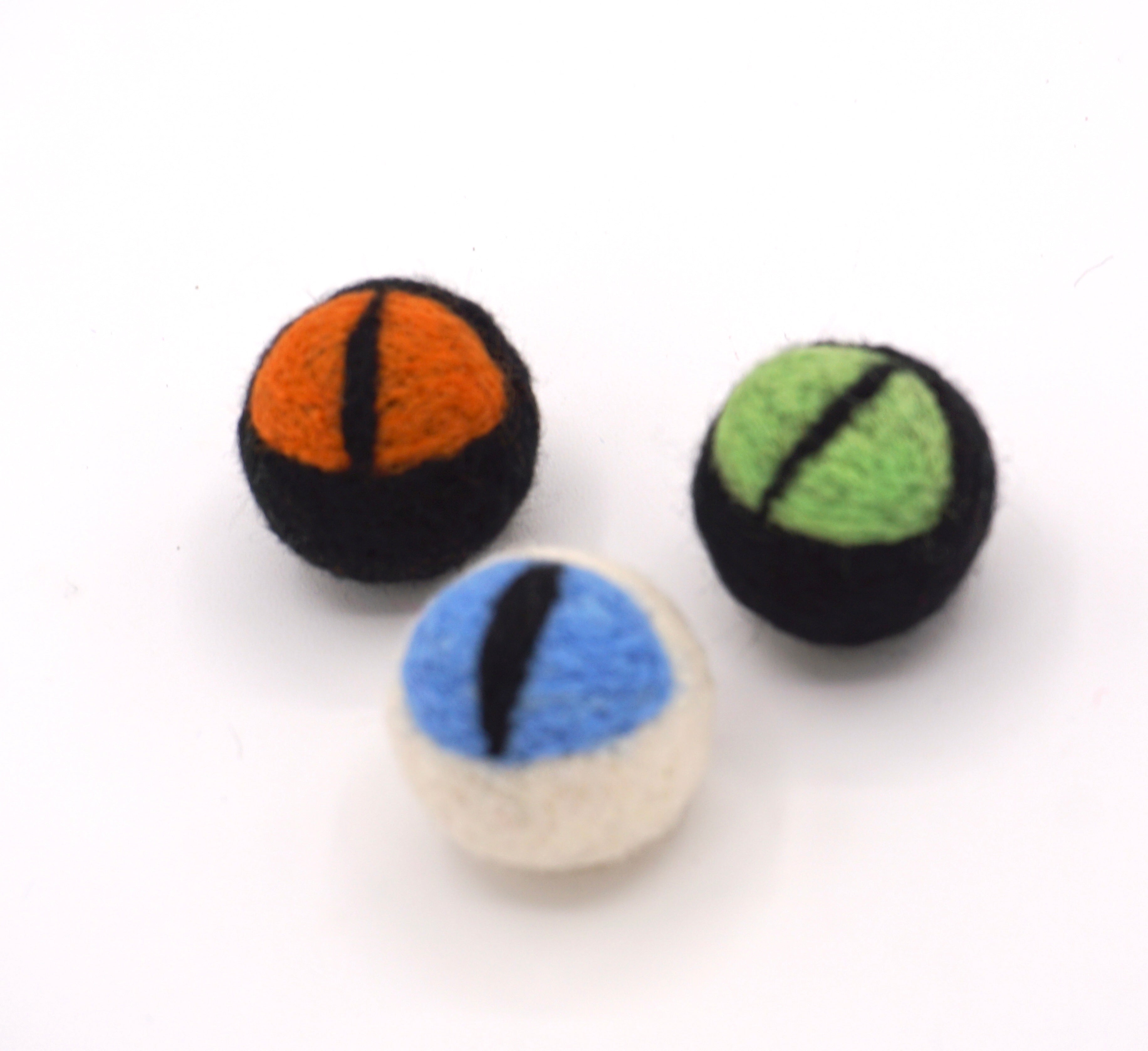 Needle felted cat eye toys for cats and kittens. 